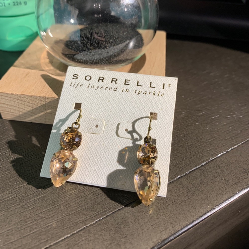 Sorrelli Brilliant Teardrop Earring Apricot Agate